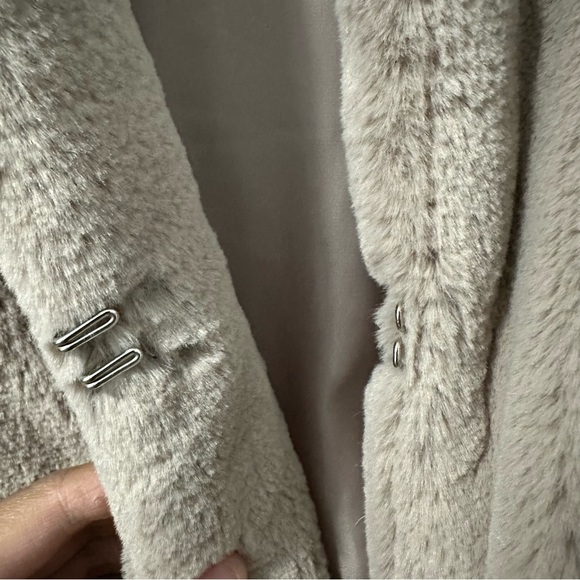 Faux Fur Jacket - Picture 2 of 6